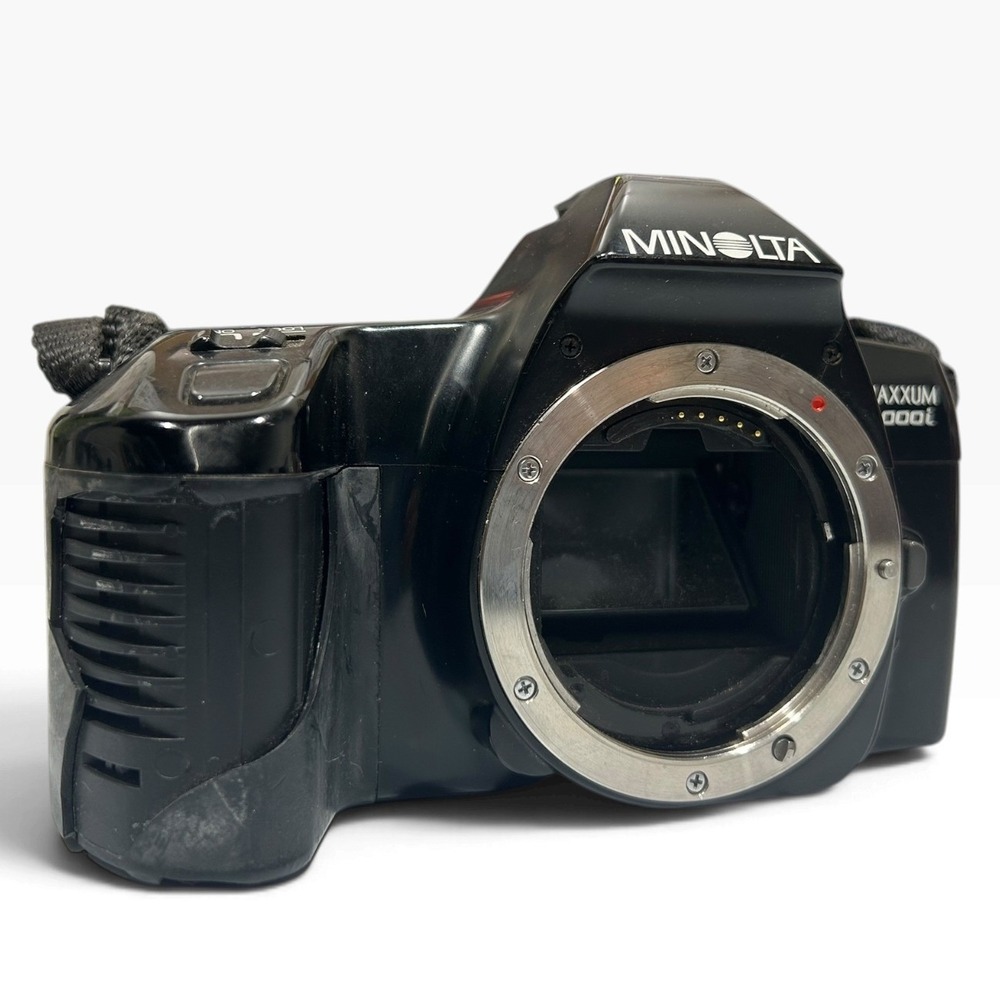 Minolta Maxxum 3000i 35mm SLR Film Camera Body Black Made in Japan Vtg untested